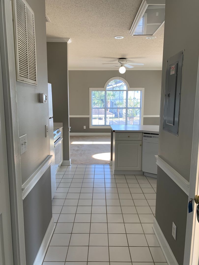 1 Bedroom Condo in Magnolia place – photo 4