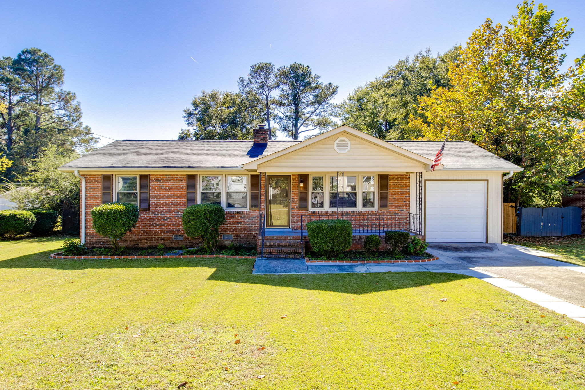 7712 Burdell Drive – photo 1