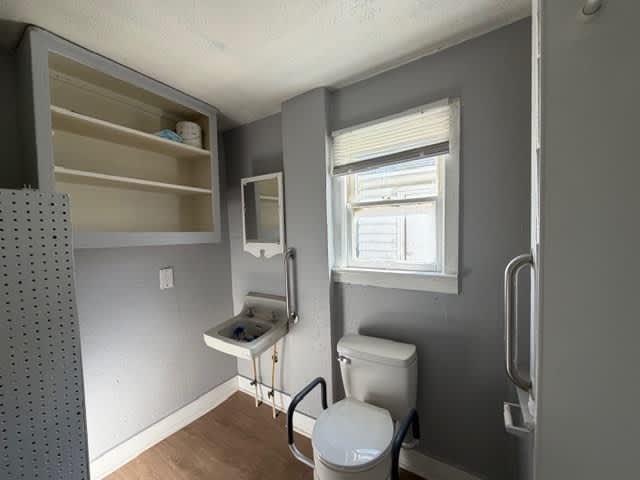 317 Commercial st – photo 5