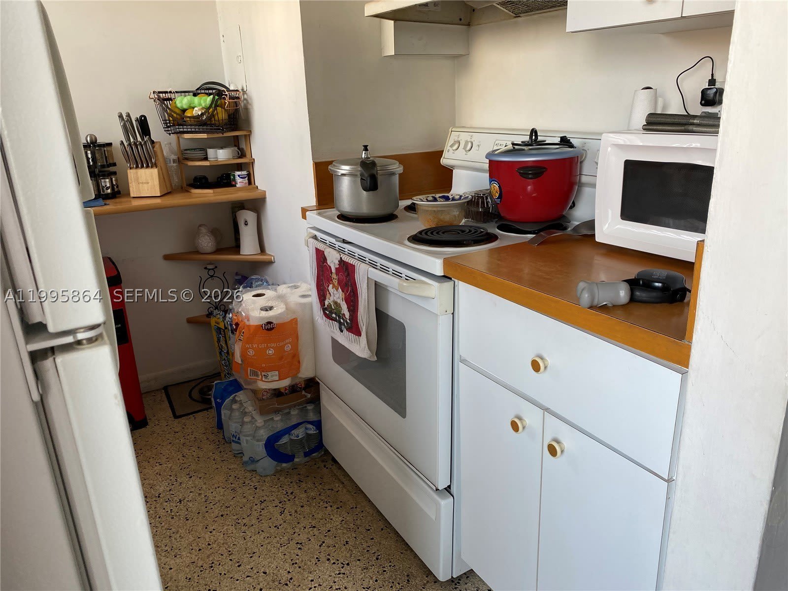 420 NW 12 Ave – photo 4