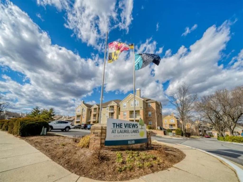 The Views at Laurel Lakes – photo 1