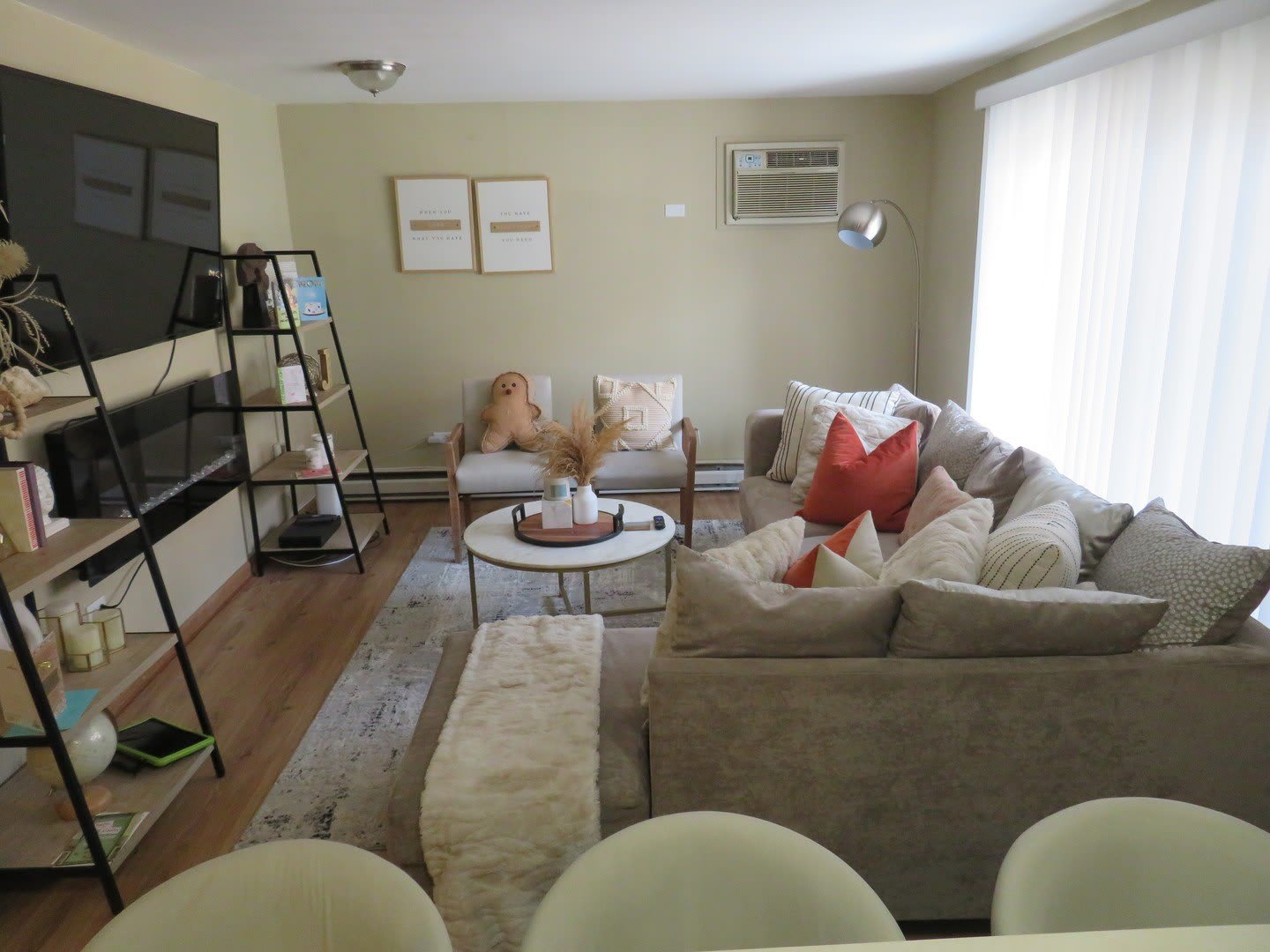 2317 N Neva Avenue – photo 5