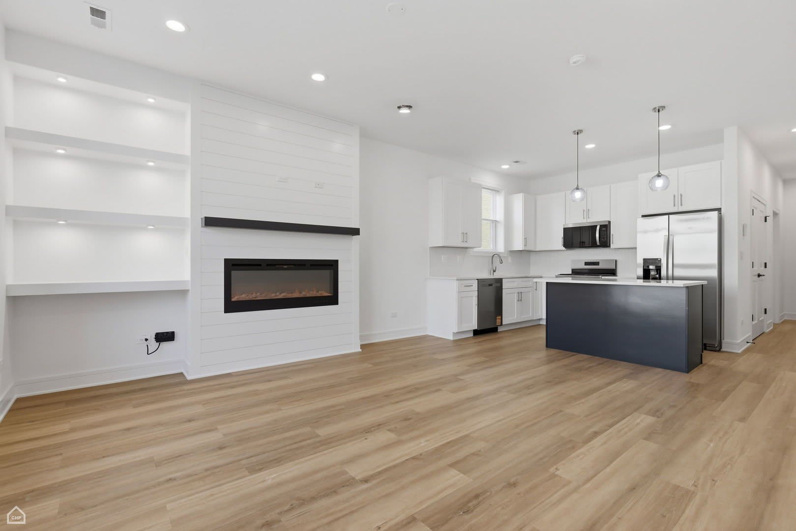 4841 S Prairie Avenue – photo 3