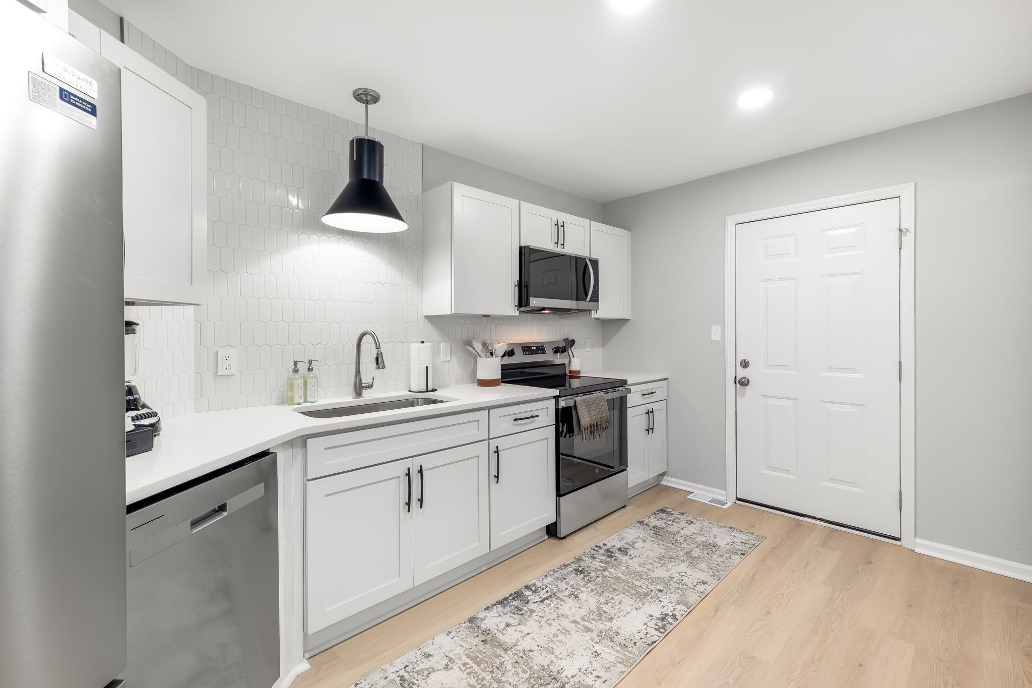 420 Alpha Street – photo 5