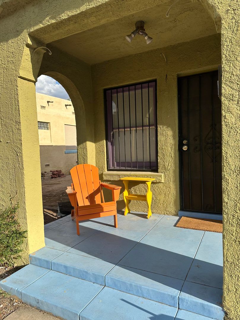 Now Accepting Pets Across Street From U Of A – photo 4