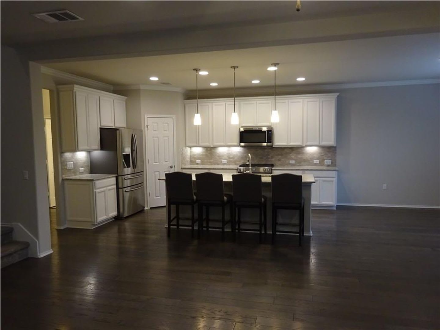 Large Three Bedroom Home Near Mary Moore Searight Park – photo 5