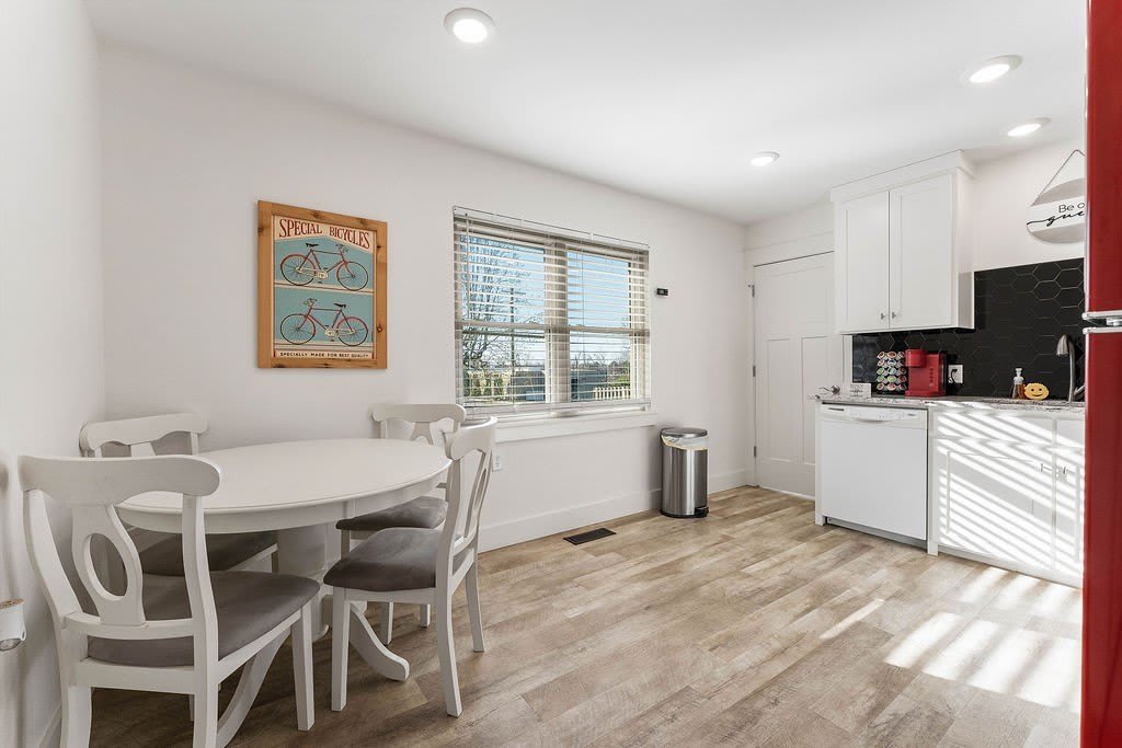 407 NW H Street – photo 5