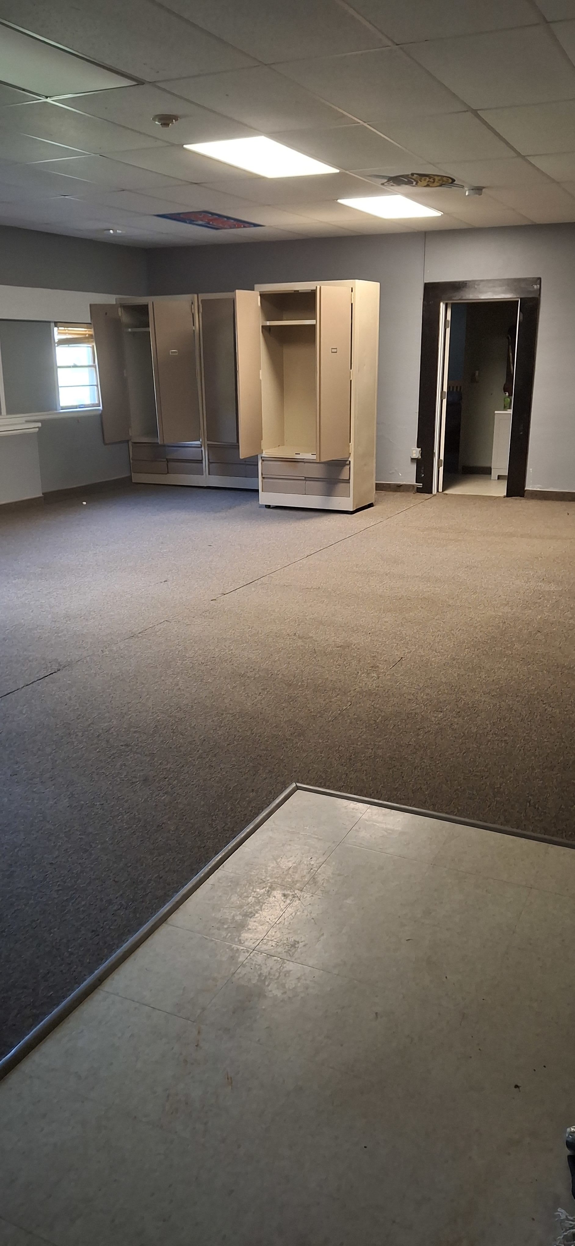 401 Luverne St. W – photo 2