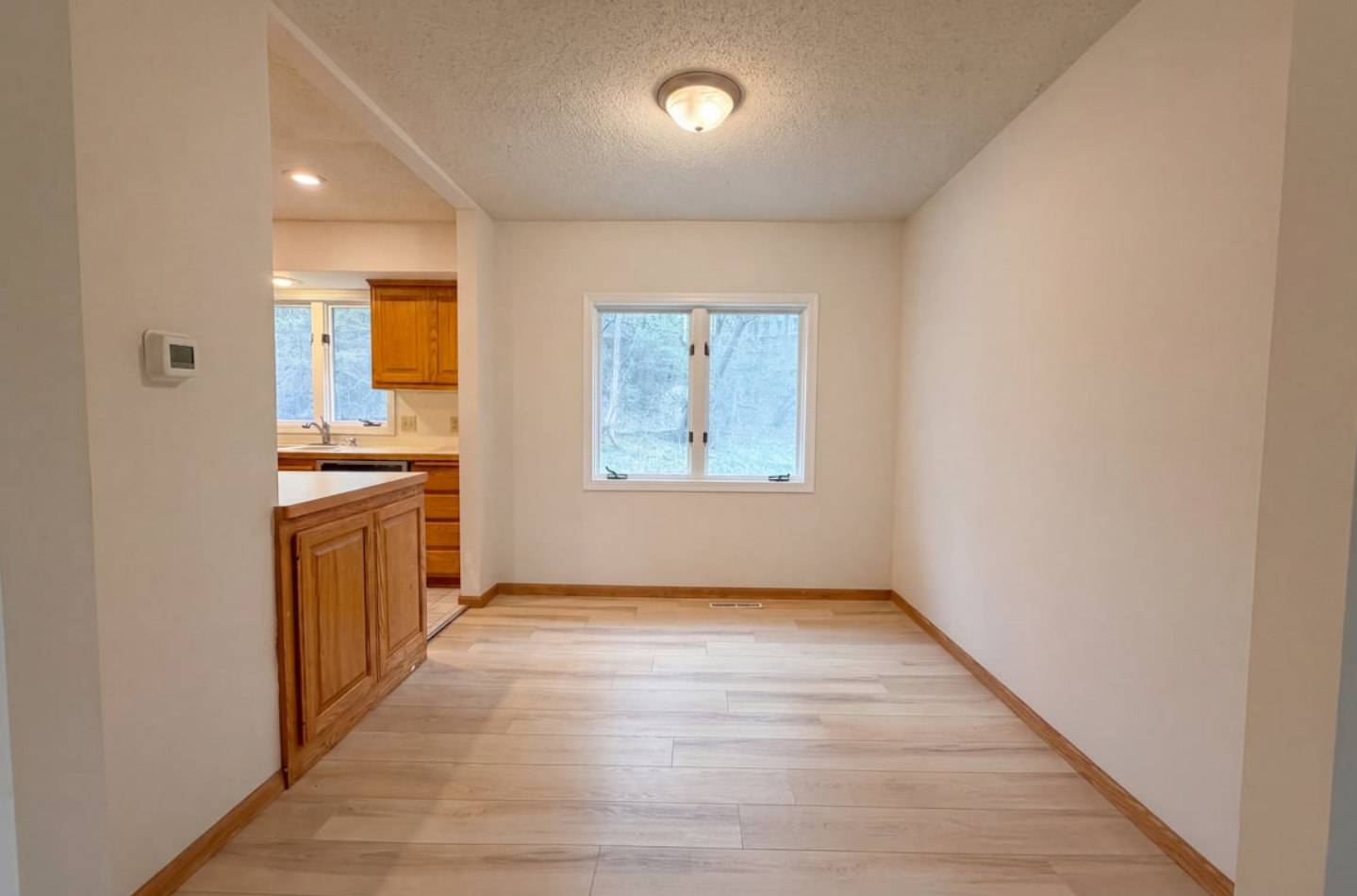 6475 Grandview Dr – photo 2