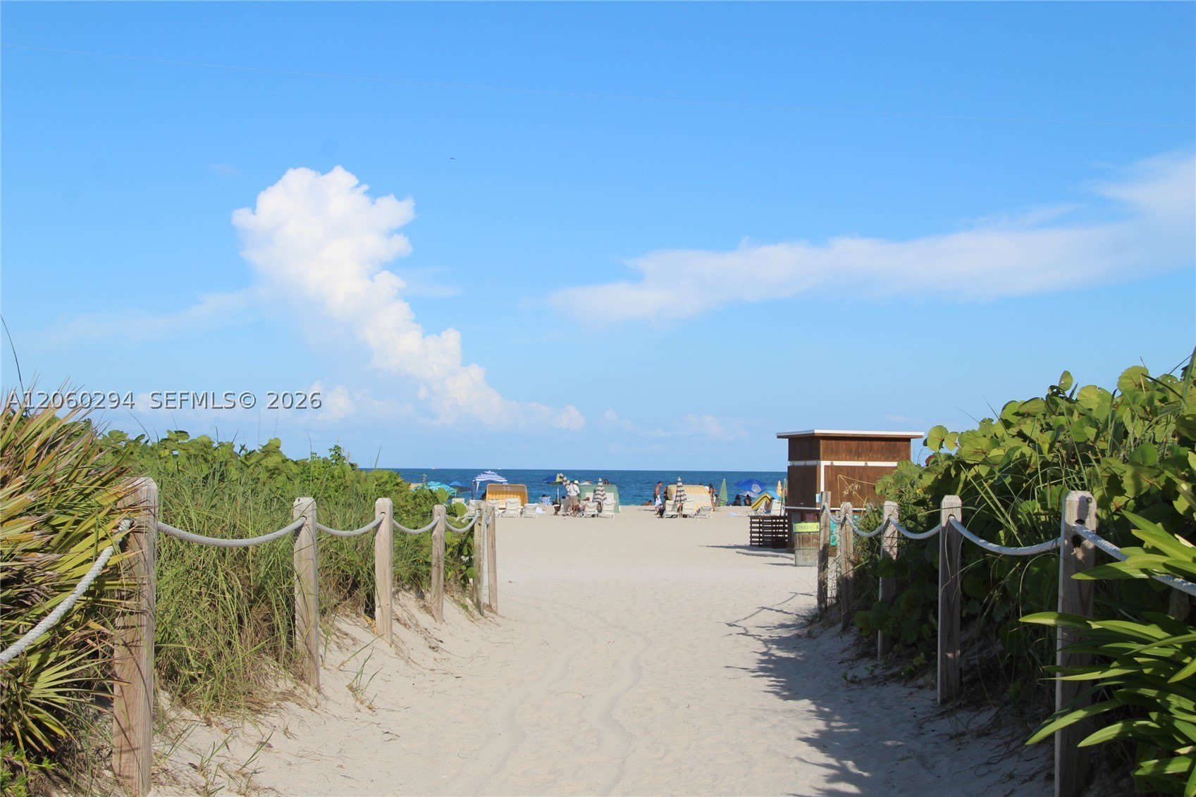 158 Ocean Dr – photo 2