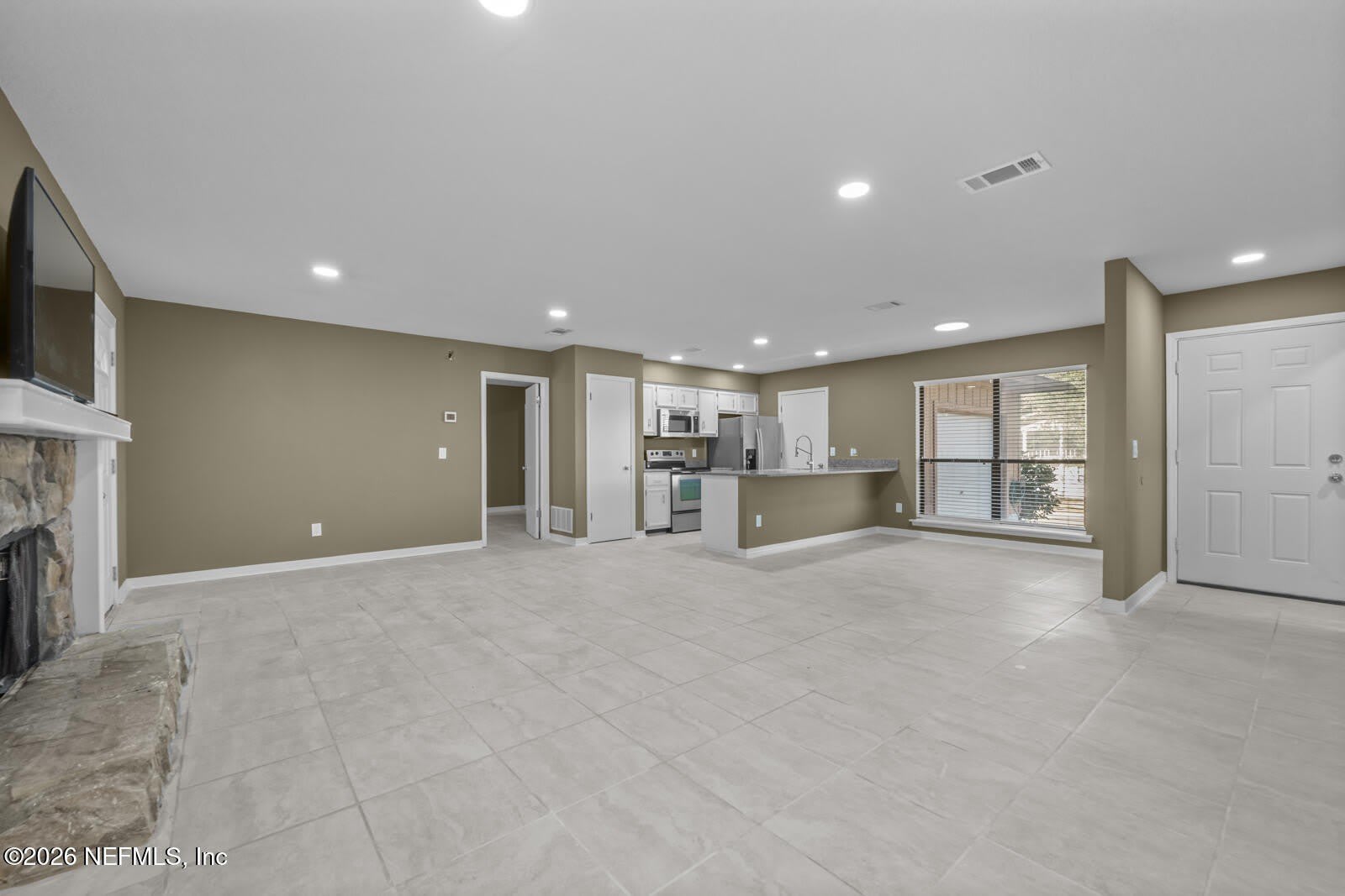 7528 Jasper Ave – photo 3