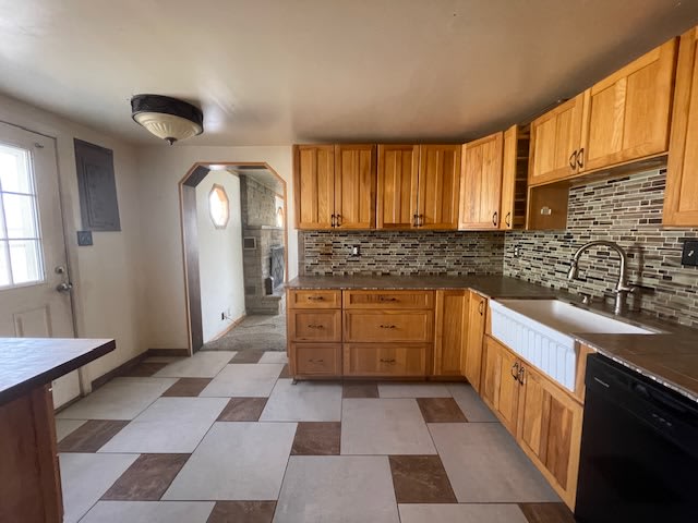 830 Manchester Dr – photo 4