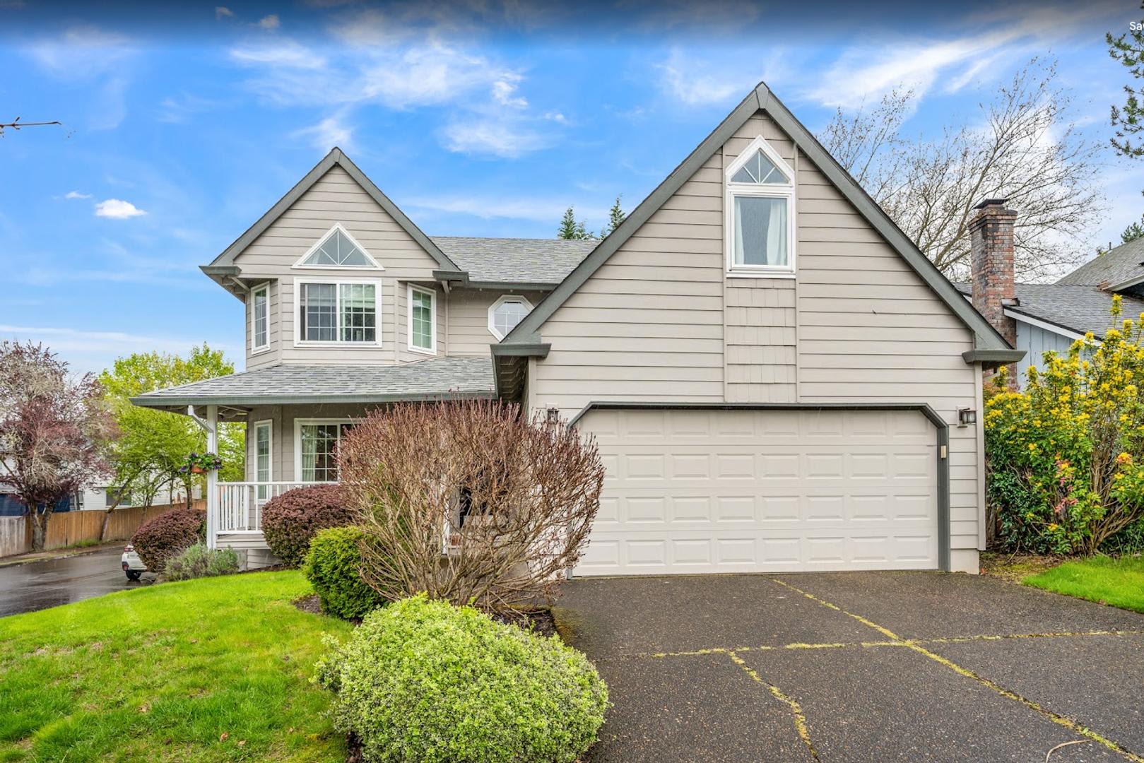 This Beautiful Home Ideally Situated On A Corner Lot In The Summerlake Neighborhood Near Progress Ridge Is A Must See – photo 2