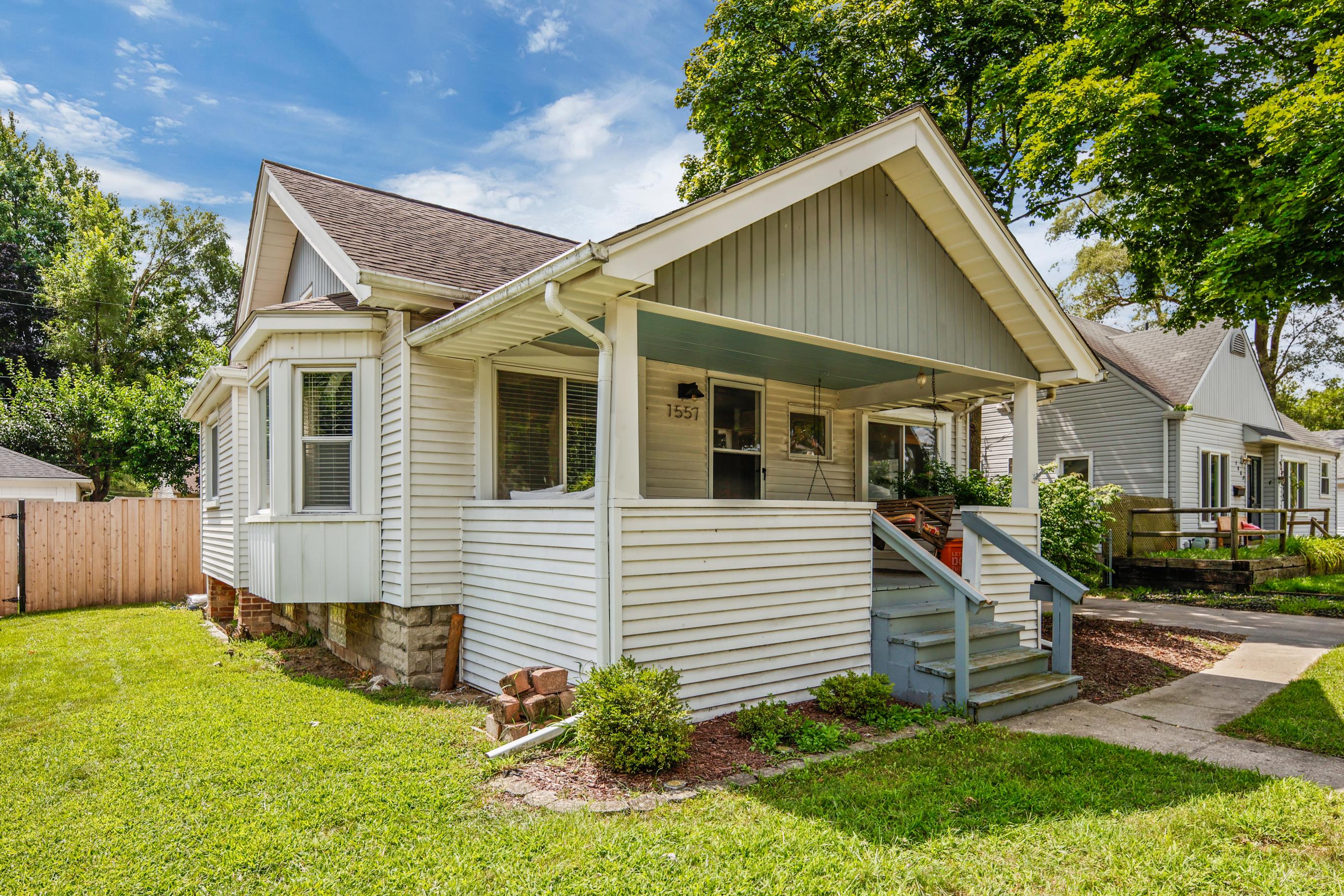 1557 W Saratoga St – photo 3