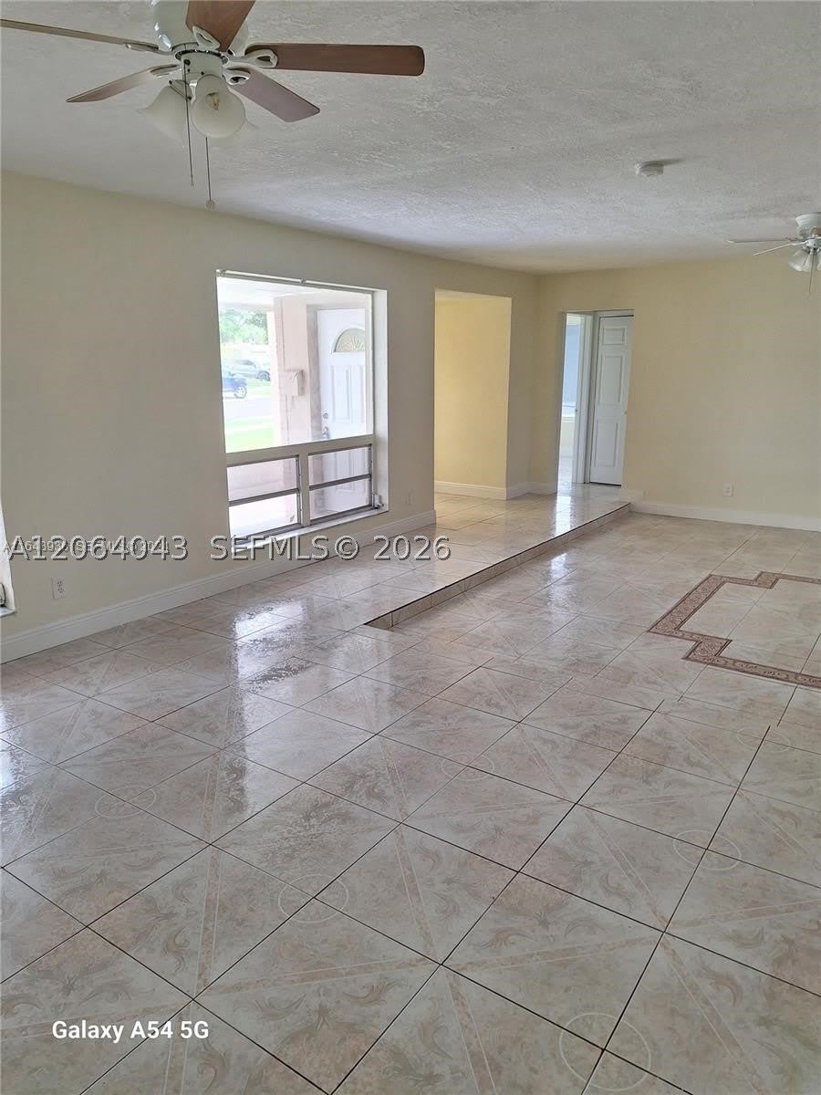 711 SW 64th Pkwy – photo 3