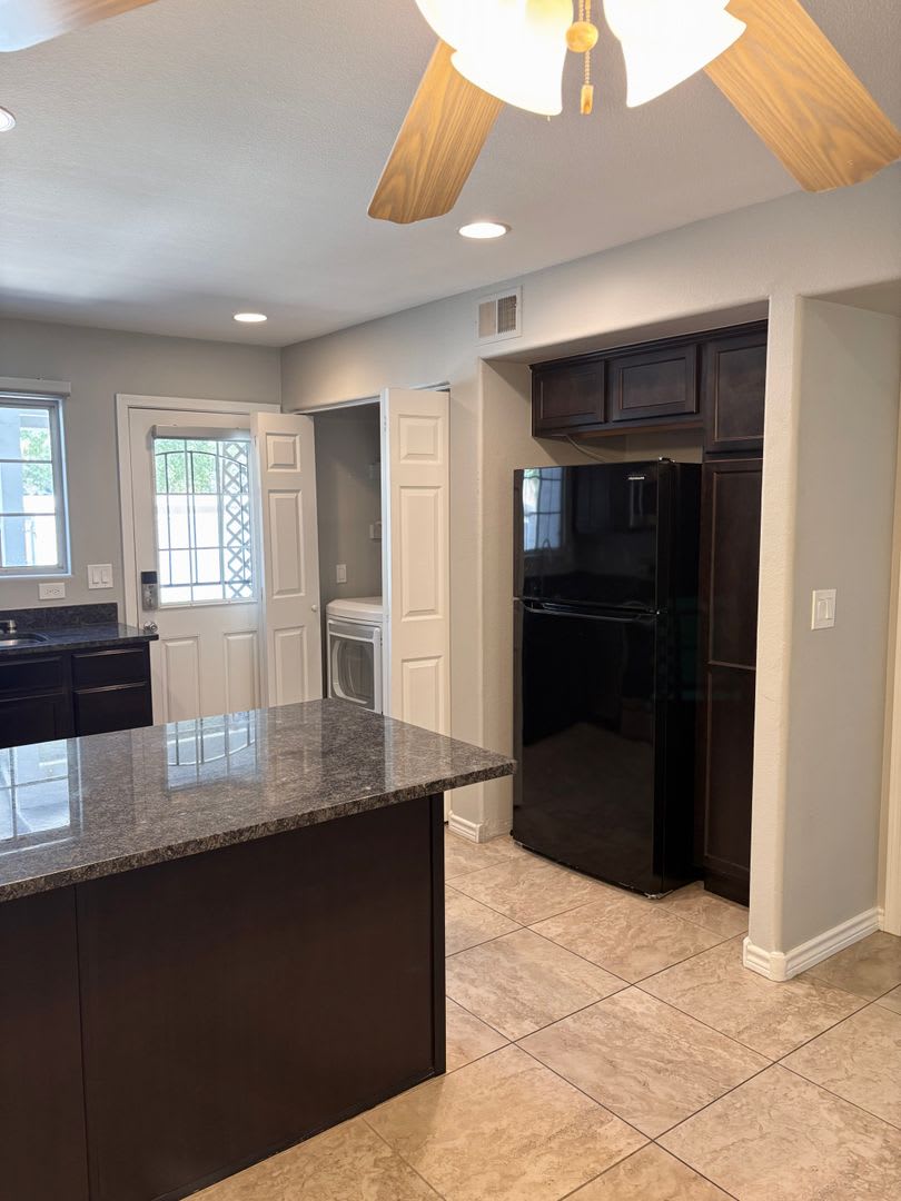 **WONDERFUL & SPACIOUS 3 BEDROOM/2.5 BATHROOM TOWNHOUSE IN CHANDLER (RAY & MCQUEEN)** – photo 5