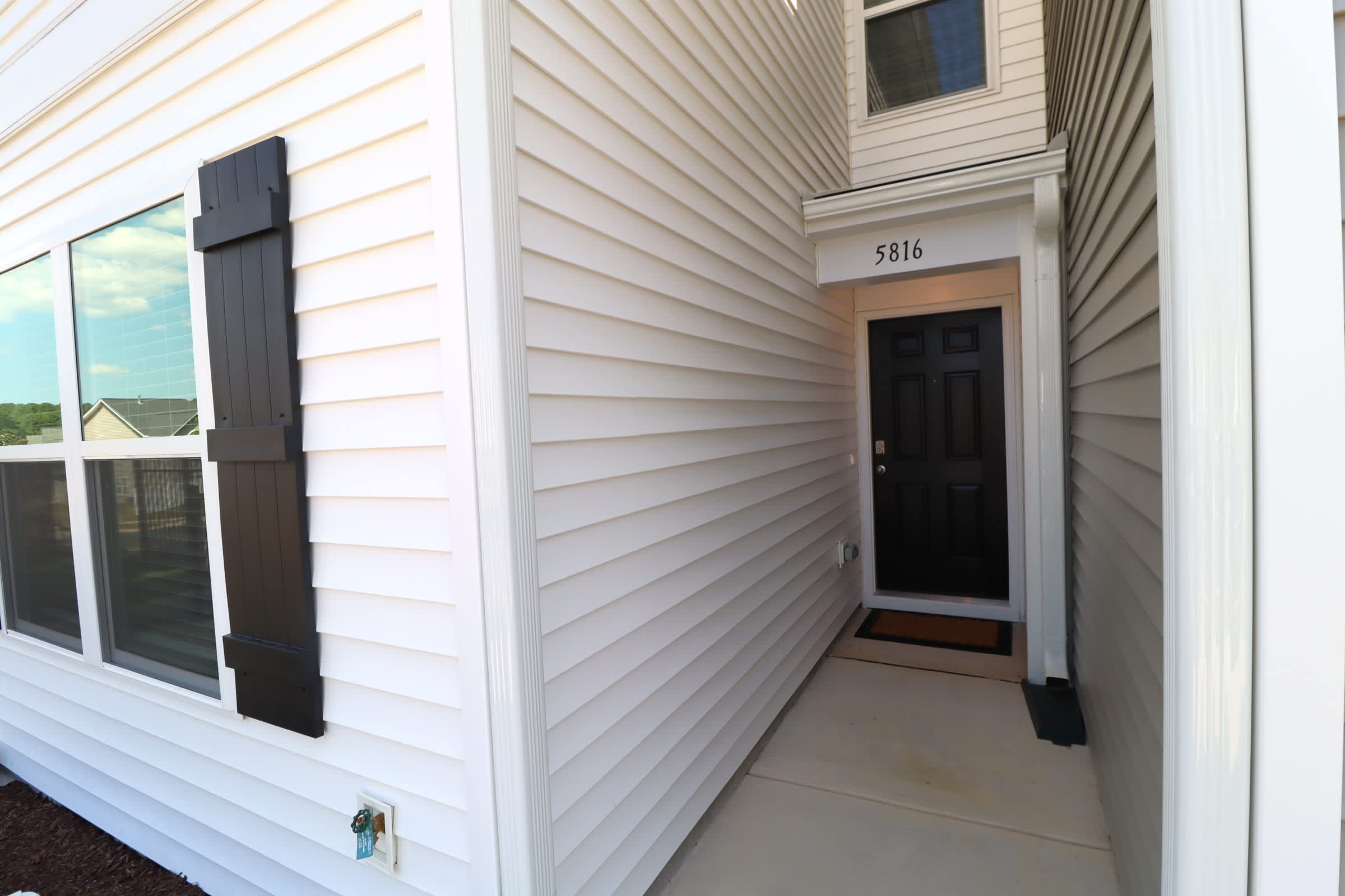 5816 Brambleberry Way – photo 2