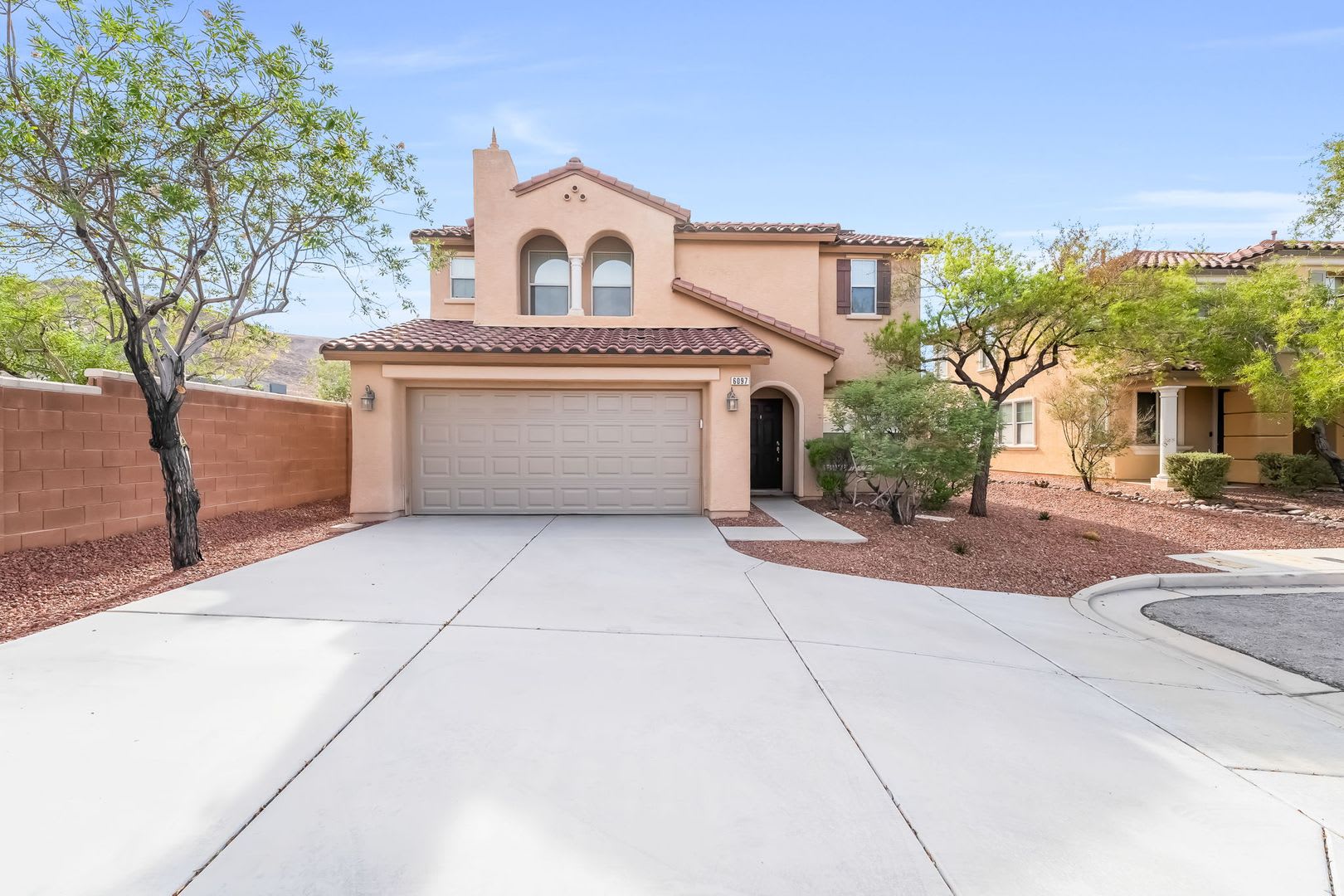 Southwest Las Vegas Home with Loft, Covered Patio & Mountain Views! – photo 1