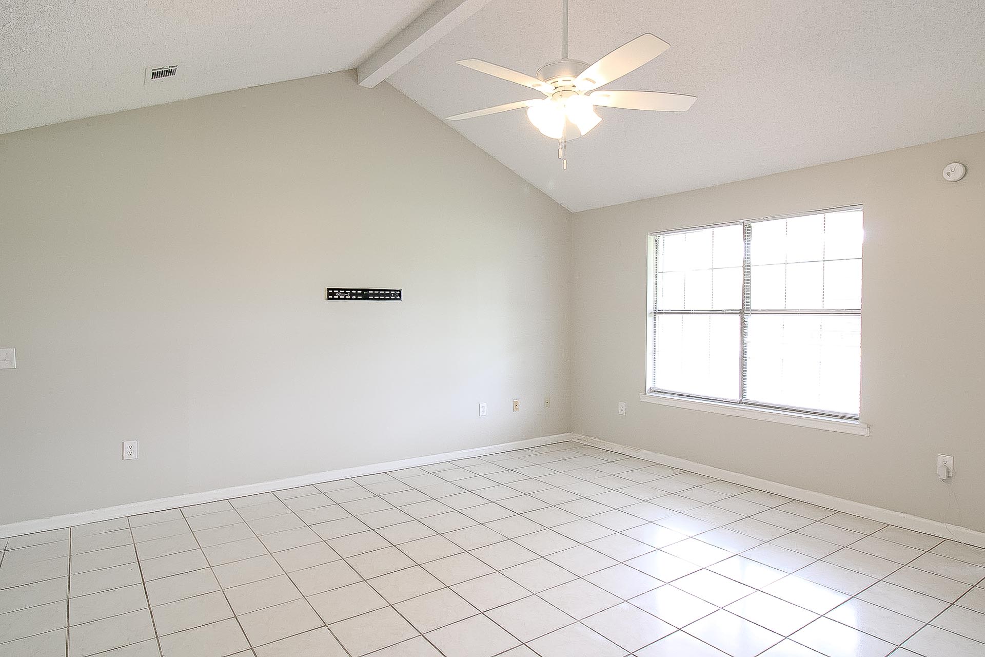 1235 Pineridge Way – photo 3