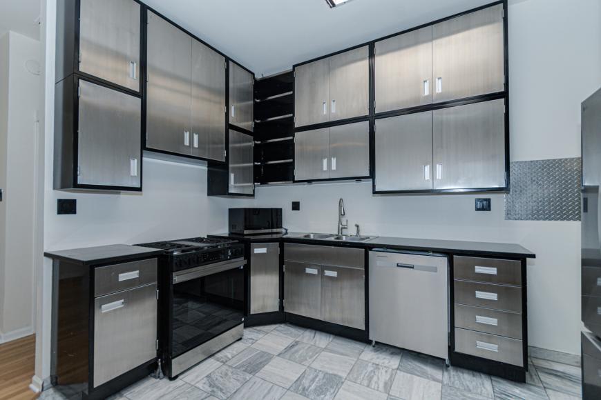 1024 North Western Ave – photo 5