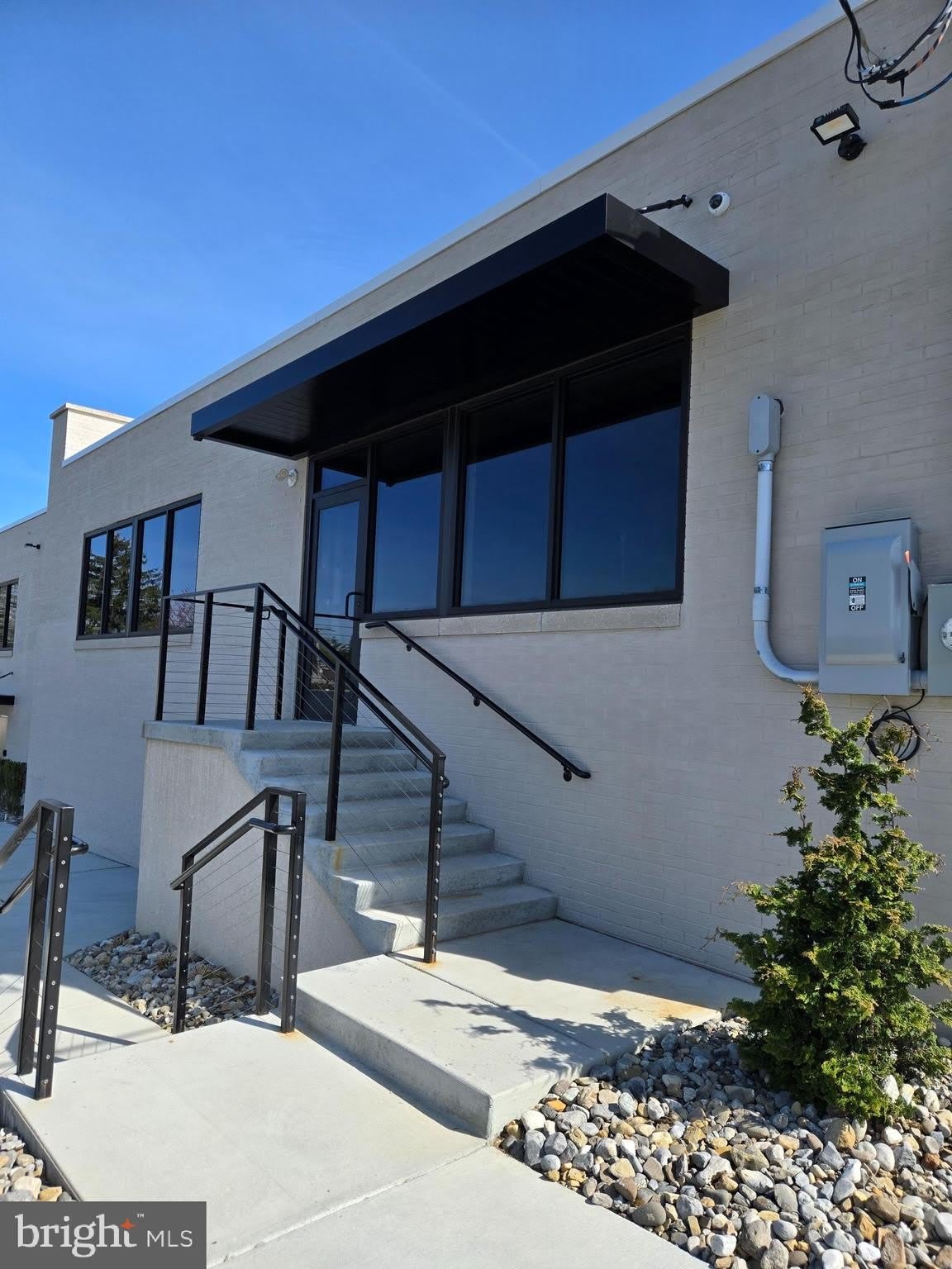 601 N MAIN Street N – photo 1