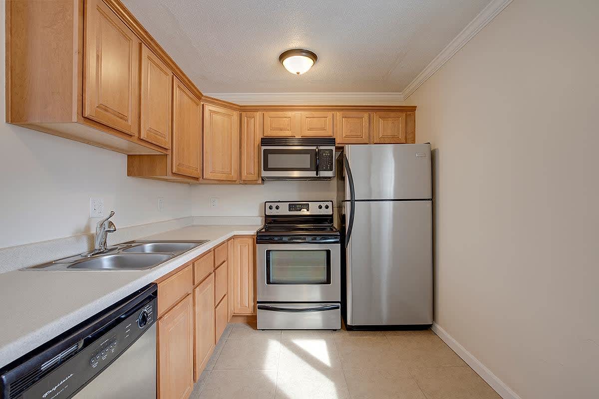 1436 Williams – photo 3