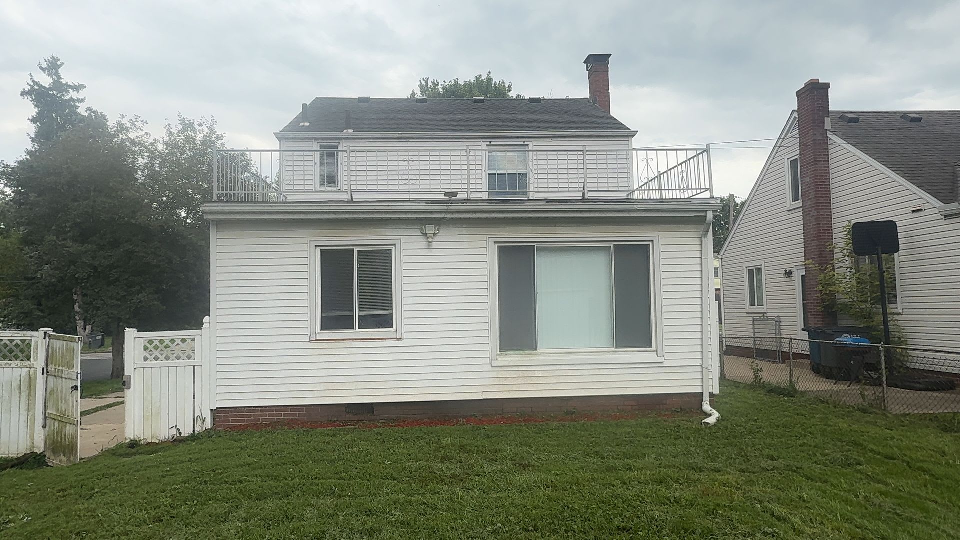 Spacious 3-Bedroom, 1.5-Bathroom Home near Highland Park – photo 3