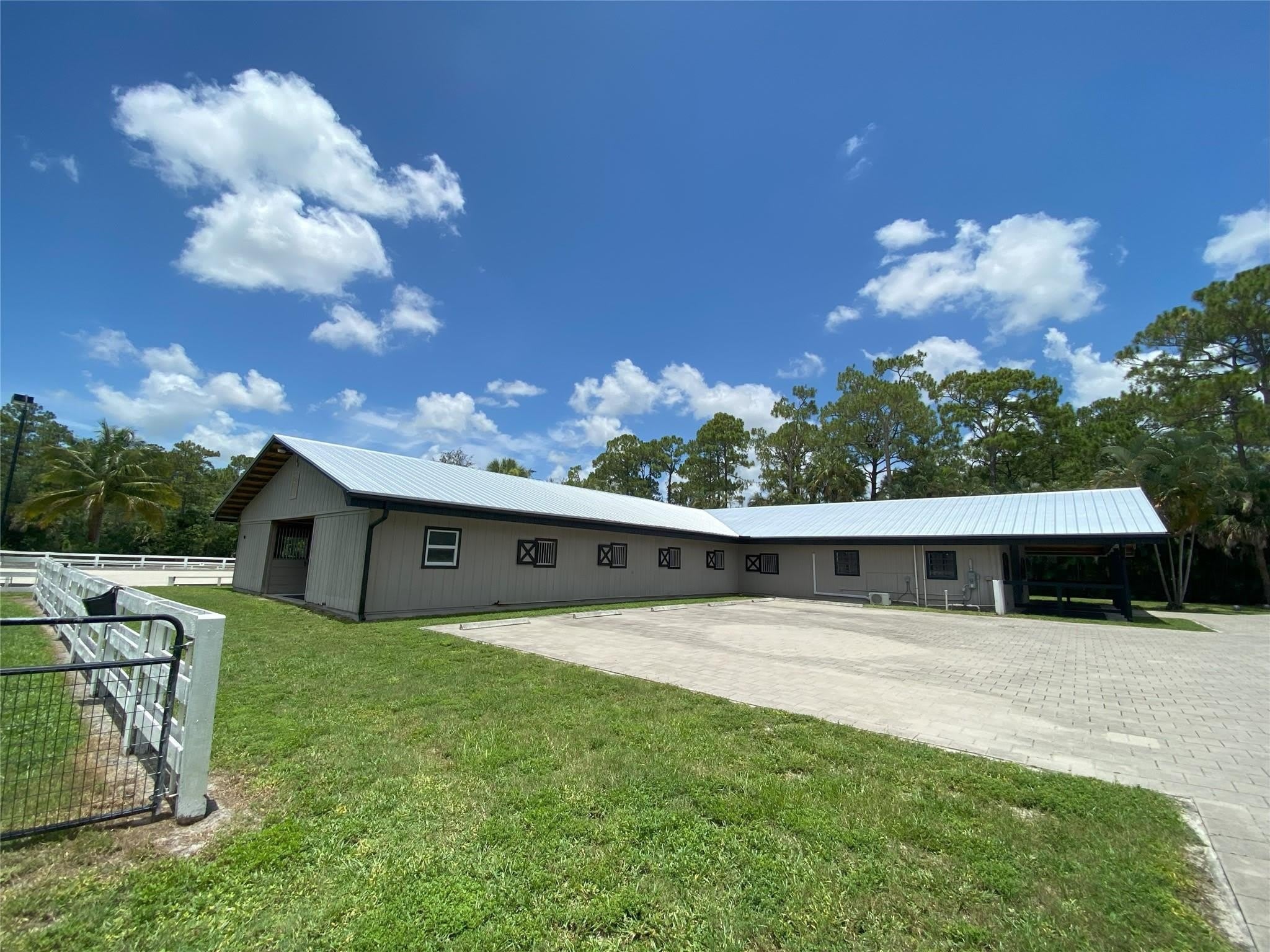 2315 Deer Run Boulevard – photo 2