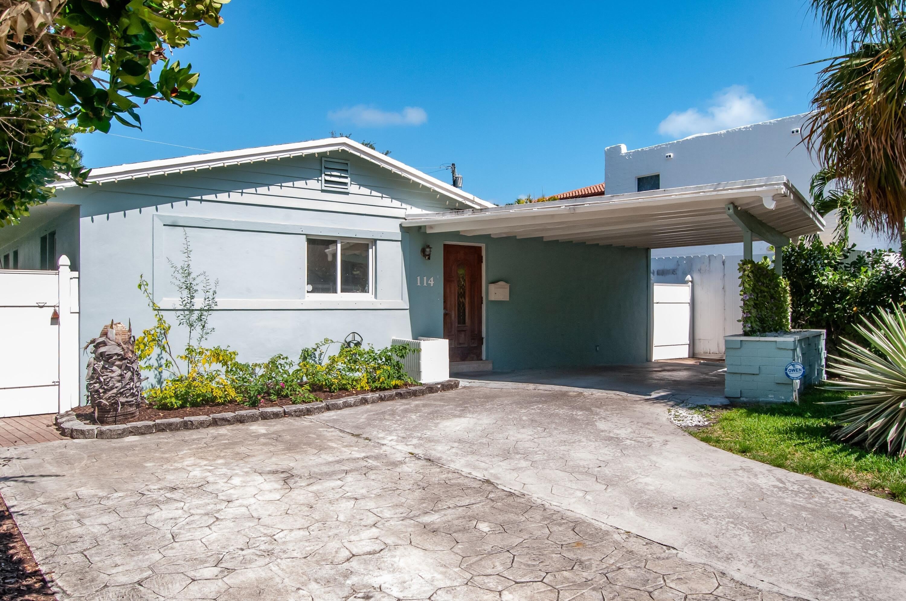 114 NE 16TH Terrace – photo 1