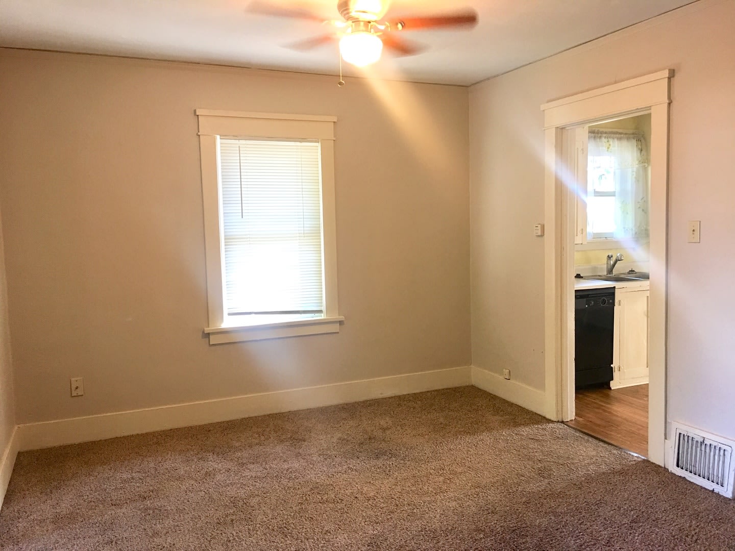 BIG 4 bedroom, 2 Bath Close to UNC – photo 5