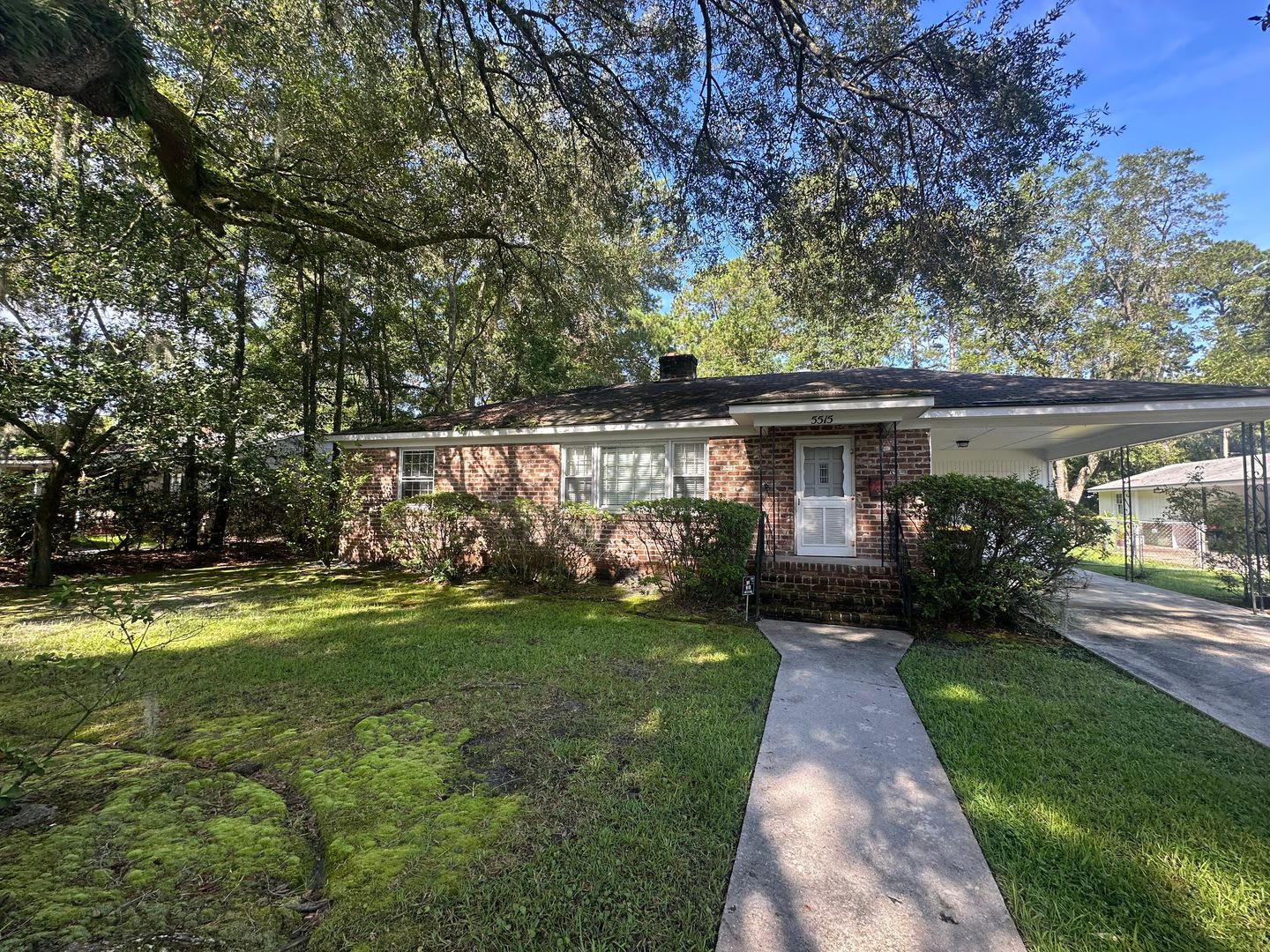 2 2 Close To Downtown Savannah – photo 1