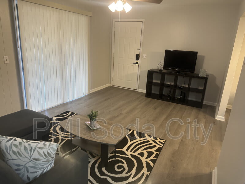 105 Thornwell Court – photo 1