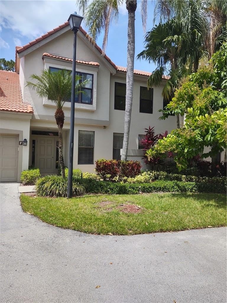 5801 Coach House Circle – photo 2