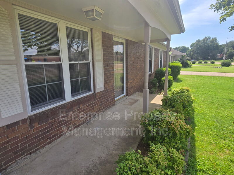 6967 Dawnhill Rd – photo 4