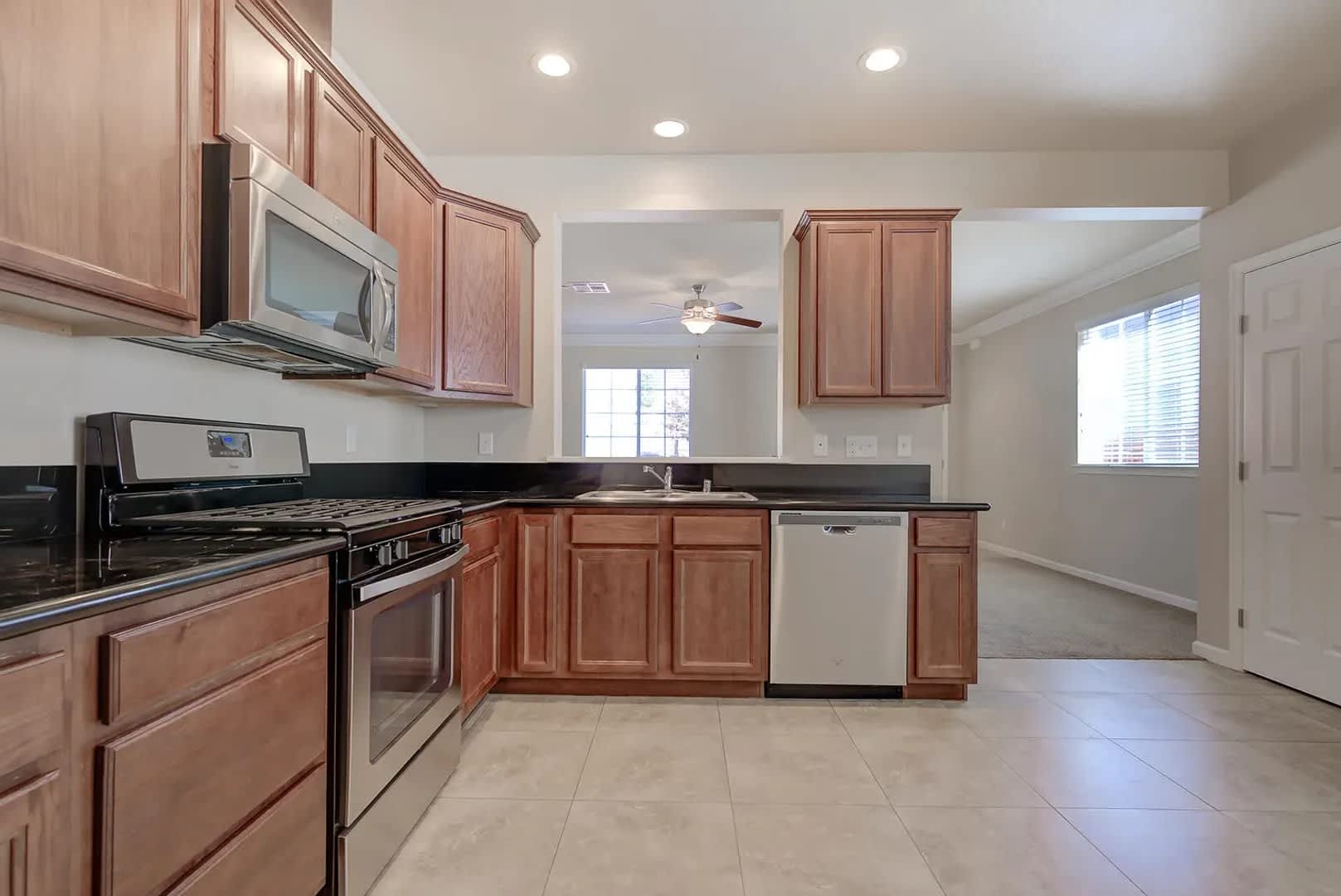 Highland Park 4 Bedroom – photo 3