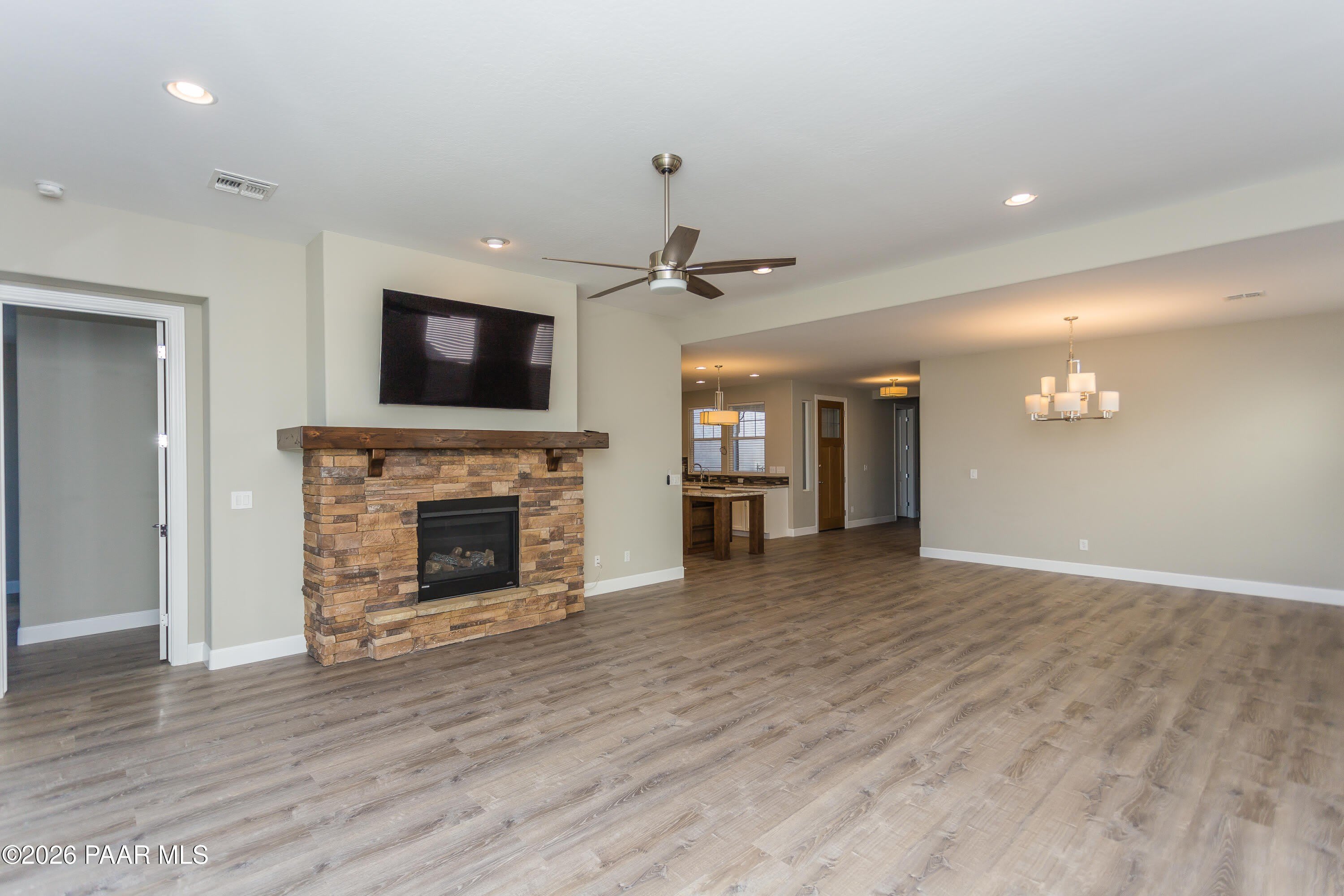 2204 Calgary Drive – photo 4