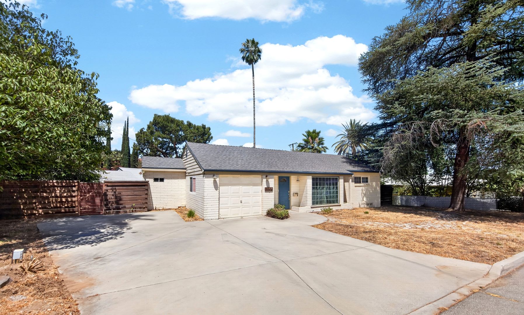 Walk to LLU! Fully-Furnished Updated Single-Story – photo 5