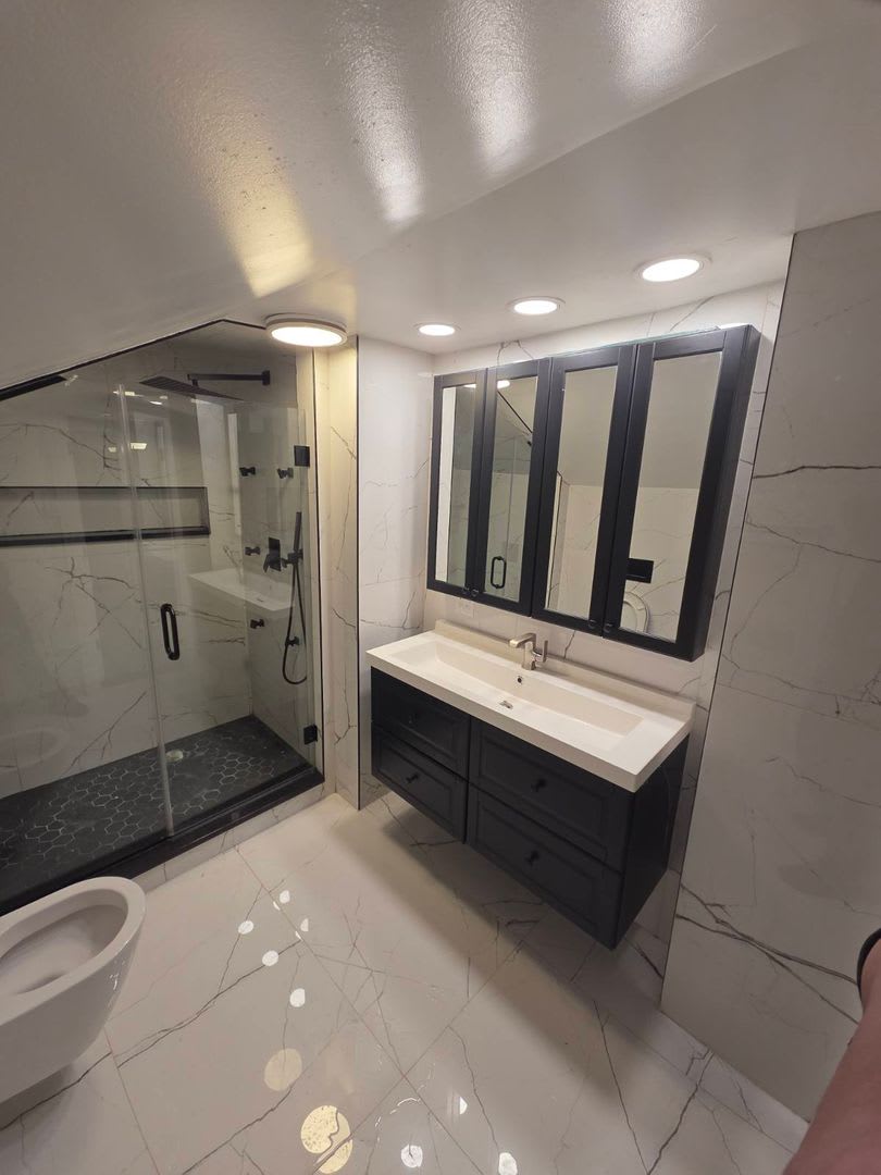 Single Family 2BR, 3 BA 2CG Home – photo 5