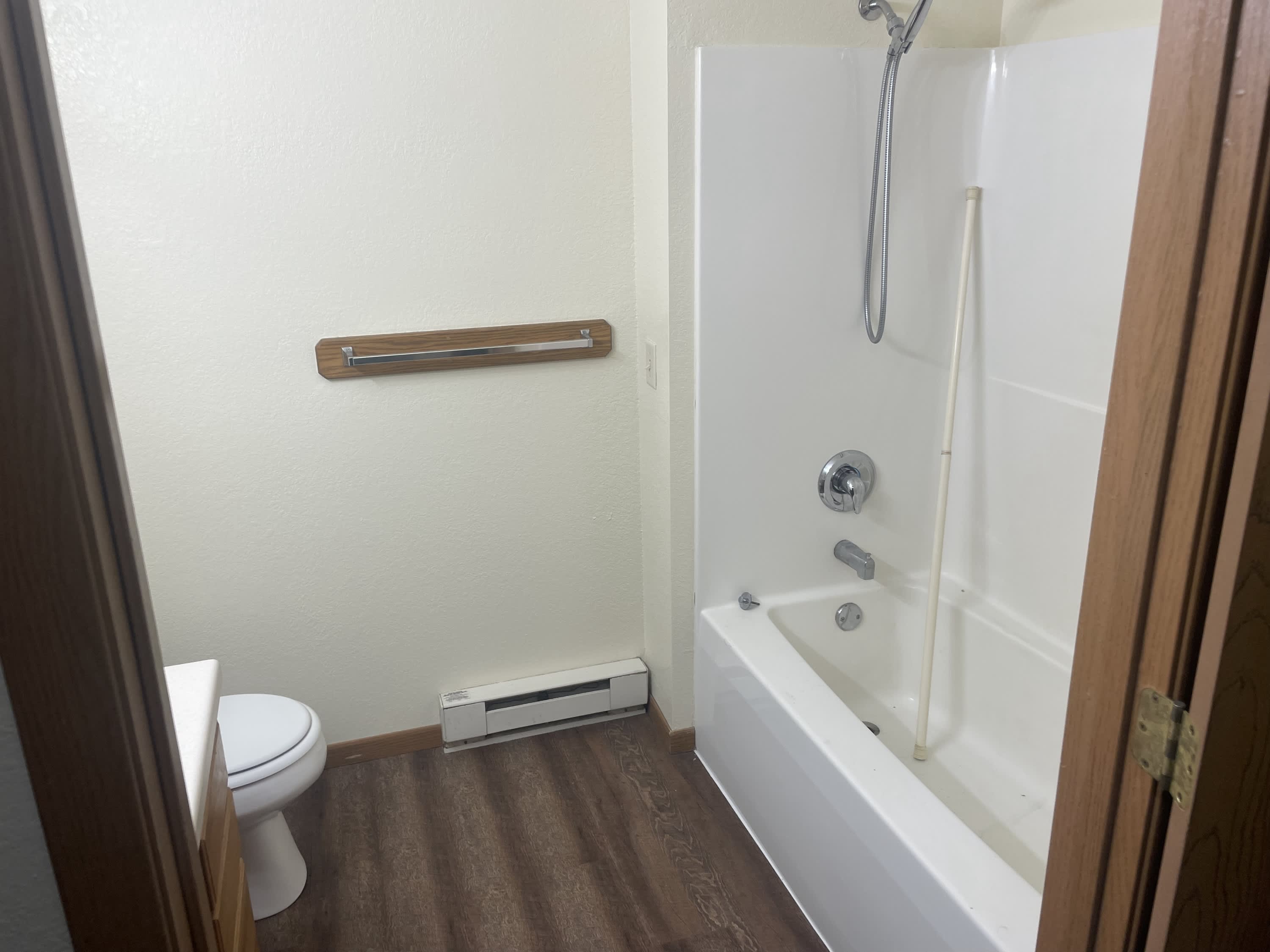 1063 East Cascade Avenue 1 – photo 2