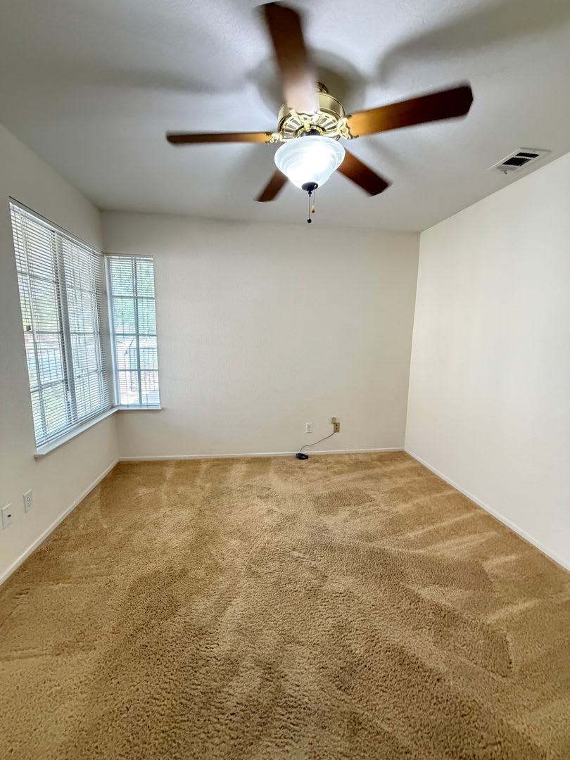 Single Story 3 bedroom home in Summerlin – photo 3