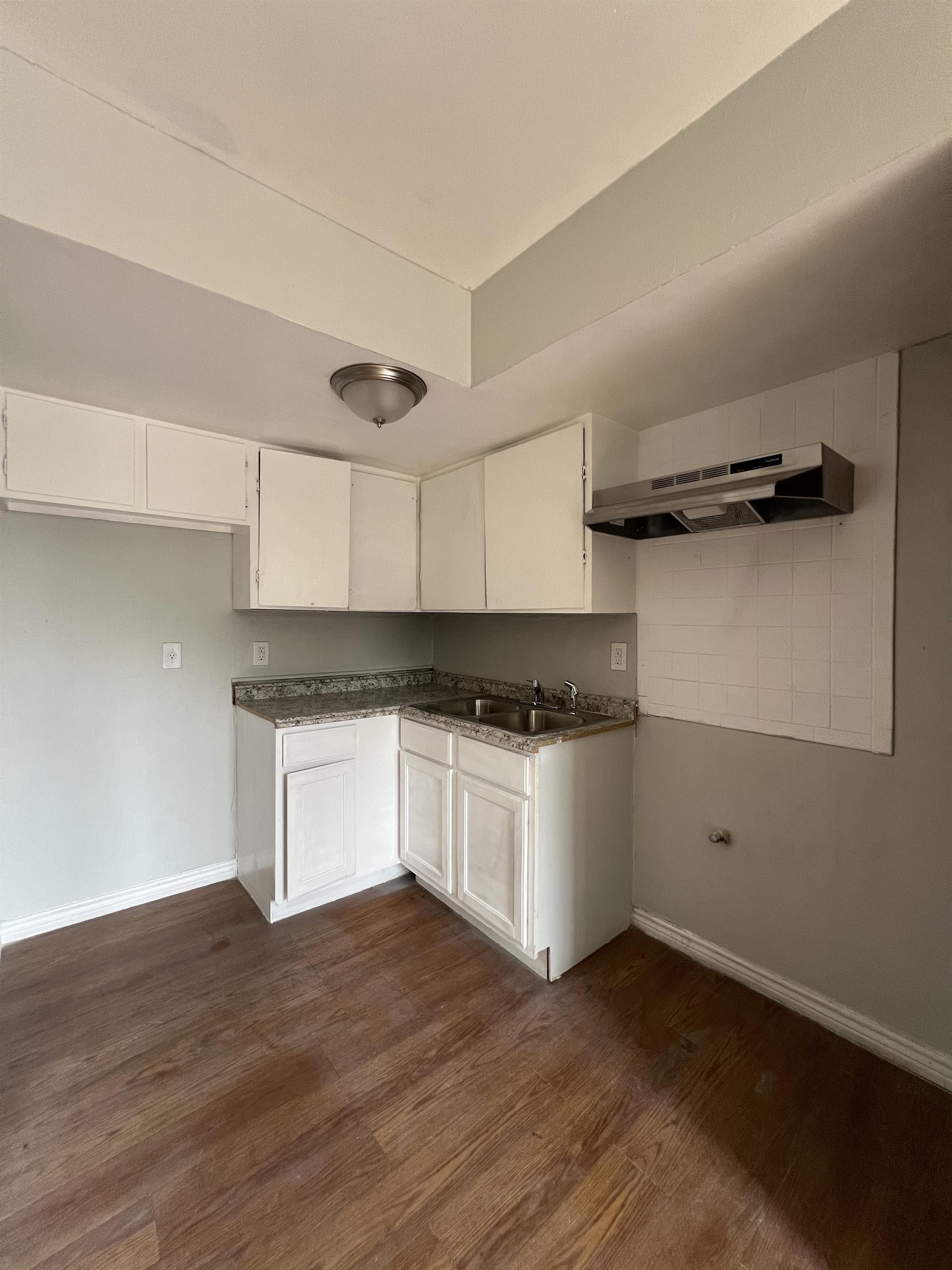 1723 West Mayfield Blvd – photo 5