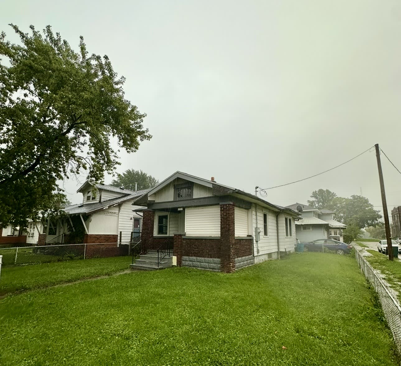 221 West Memorial Drive – photo 1