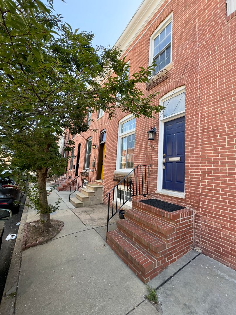 Charming 2BD/3BA Townhome in Highlandtown, Baltimore, MD! – photo 1