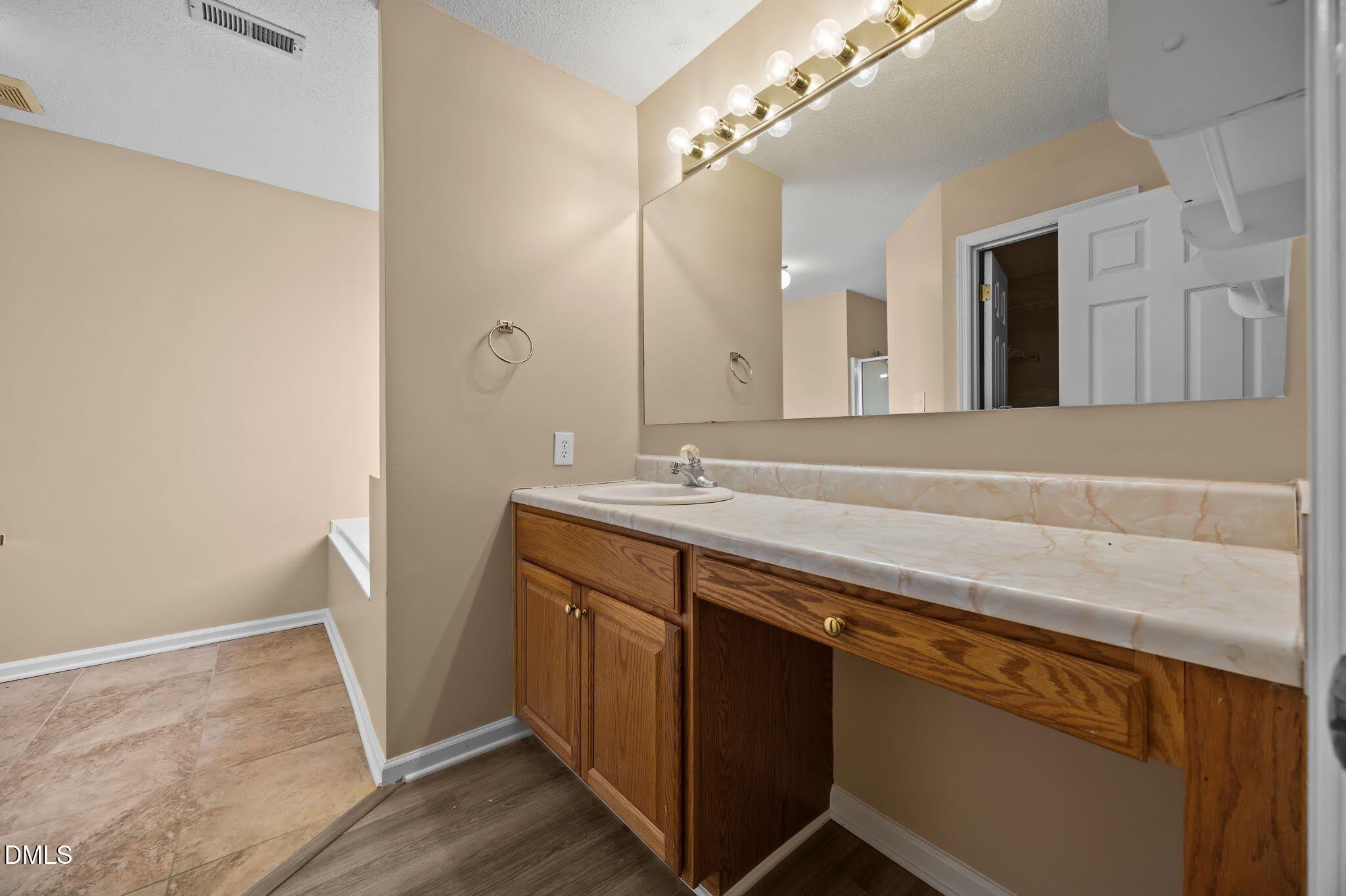 101 Fairwoods Court – photo 5