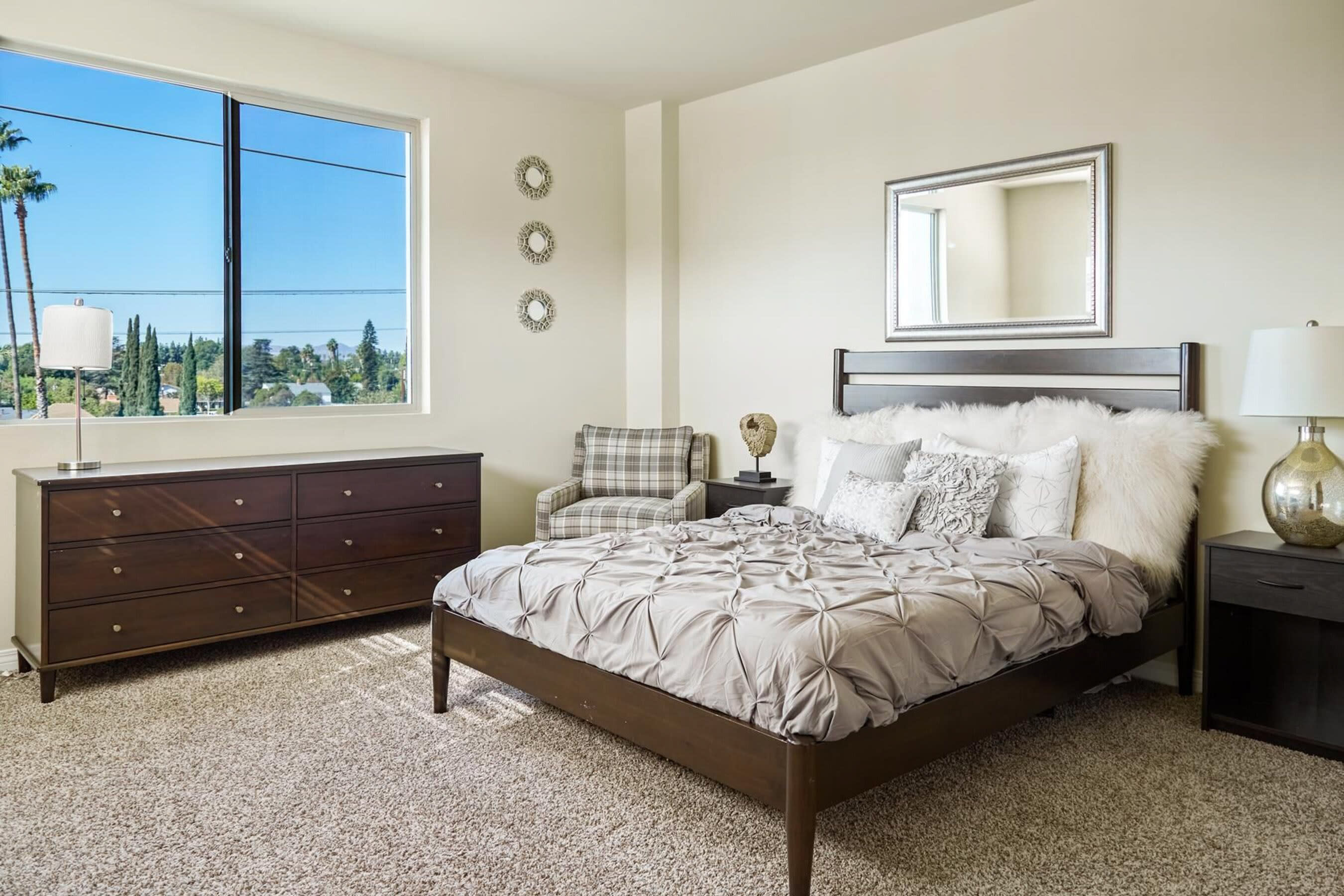 6940 Sepulveda – photo 1