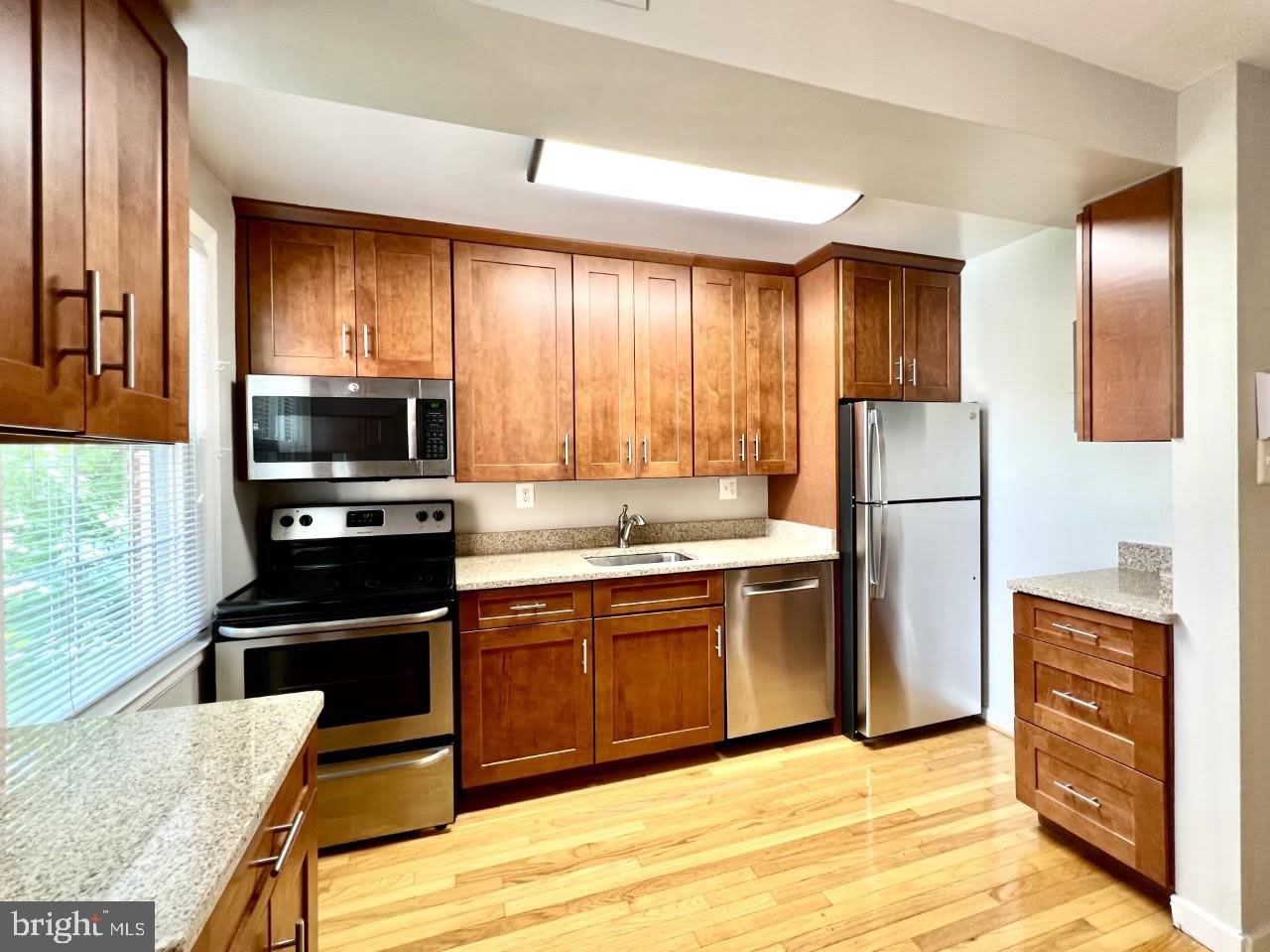 2207 Washington Avenue – photo 2