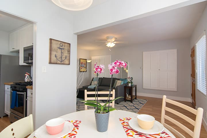 723 Whiting Court-1 – photo 2