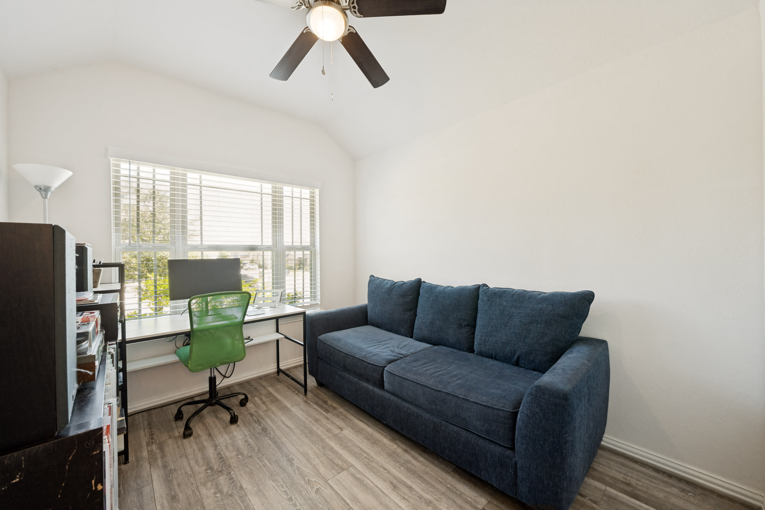 2037 Egret Avenue – photo 4