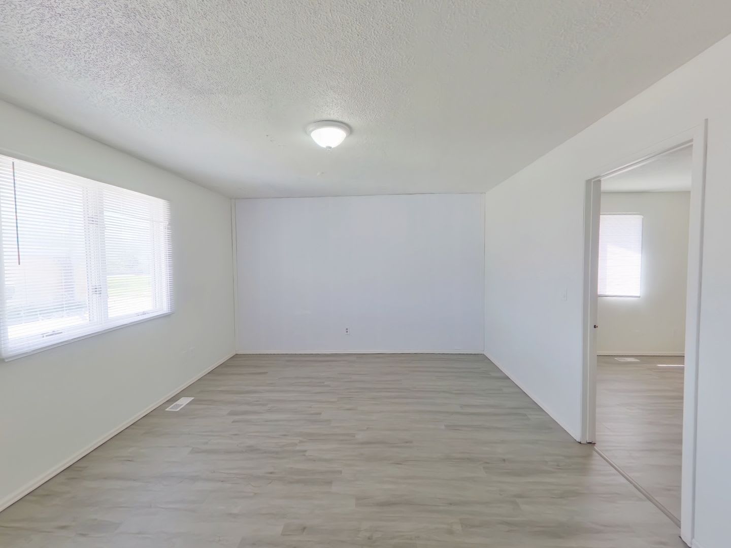 ** $150 OFF for AUGUST MOVE INS!!!*** 222 E 14th St N – photo 3