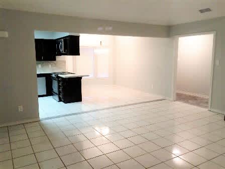 113 E Blancas Dr – photo 3